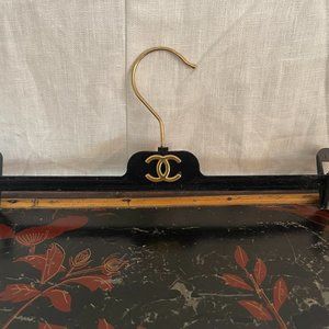 COPY - Chanel Hanger